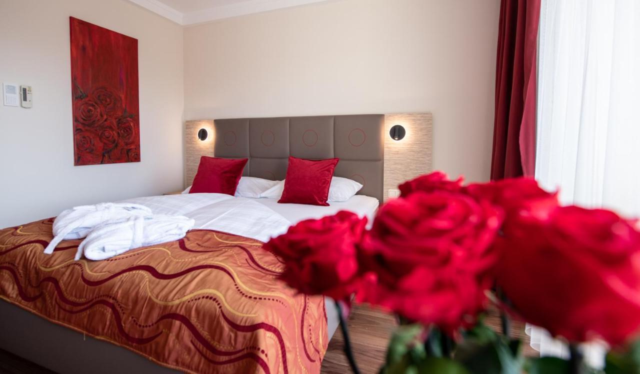Das Balance - Spa & Golf Hotel Am Woerthersee Portschach am Woerthersee Ngoại thất bức ảnh