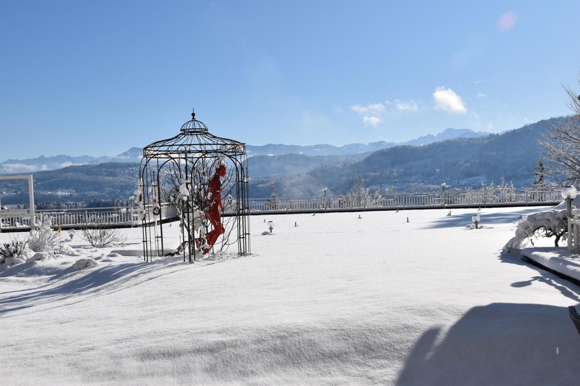Das Balance - Spa & Golf Hotel Am Woerthersee Portschach am Woerthersee Ngoại thất bức ảnh